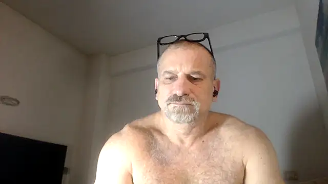 Mauro7788 online show from December 2025 08:25:01 PM