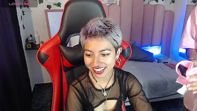 Snapshot of Mike_bj chatting on December 2025 08:39:02 PM Mike bj online show from December 2025 08:39:02 PM