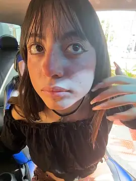 Mia fiire online show from December 2025 07:08:02 PM