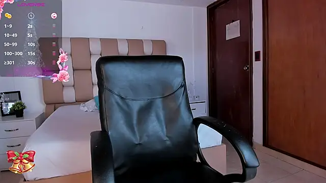 Snapshot of Karol_Yannil chatting on December 2025 07:30:02 PM Karol Yannil online show from December 2025 07:30:02 PM