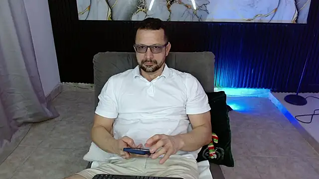 robert poison1 online show from December 2025 06:26:01 PM