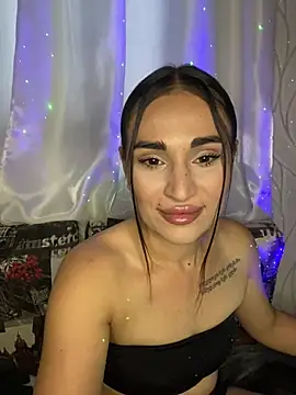 Snapshot of MonikaSi chatting on June 2026 03:55:01 PM MonikaSi online show from June 2026 03:55:01 PM