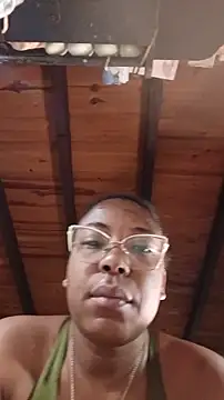 Snapshot of ChanneldelaCroix chatting on April 2026 09:32:02 AM ChanneldelaCroix online show from April 2026 09:32:02 AM