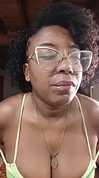 Snapshot of ChanneldelaCroix chatting on April 2026 10:42:01 AM ChanneldelaCroix online show from April 2026 10:42:01 AM