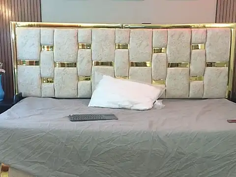  Caroline34 online show from April 2026 10:46:01 AM