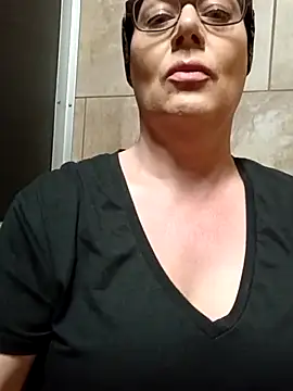 Mona The MILF online show from July 2026 06:15:01 AM