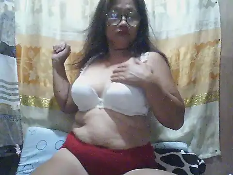 Snapshot of fireflower70 chatting on June 2026 09:14:01 AM fireflower70 online show from June 2026 09:14:01 AM