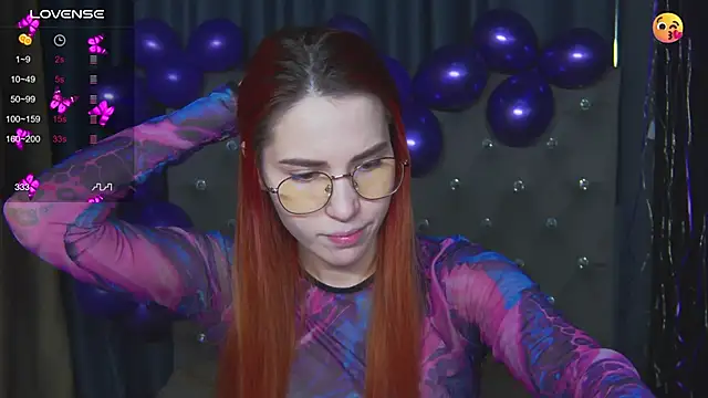 Emily Kente online show from December 2025 12:41:02 AM