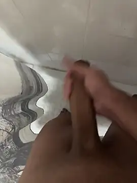 Snapshot of Davisuarez chatting on February 2026 07:19:02 PM Davisuarez online show from February 2026 07:19:02 PM