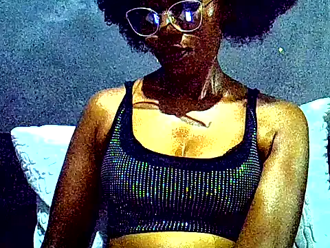 PreettyTee online show from April 2026 08:53:02 PM