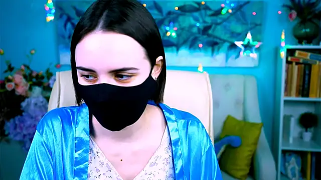 KateWillows online show from March 2026 04:18:01 AM