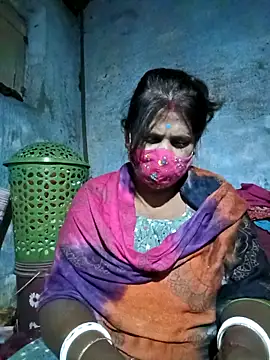 Snapshot of me-pari-hu chatting on February 2026 05:28:02 PM me-pari-hu online show from February 2026 05:28:02 PM