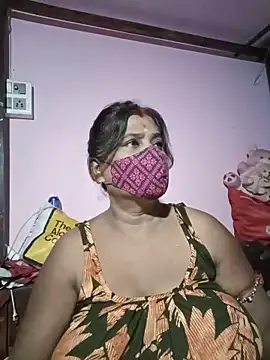 Snapshot of me-pari-hu chatting on June 2026 04:02:02 PM me-pari-hu online show from June 2026 04:02:02 PM