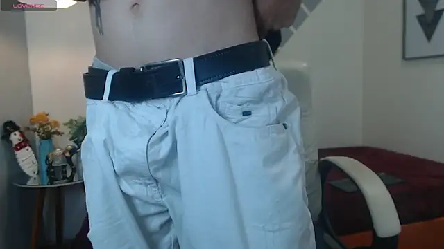 LucassSmith11 online show from February 2026 04:05:02 PM