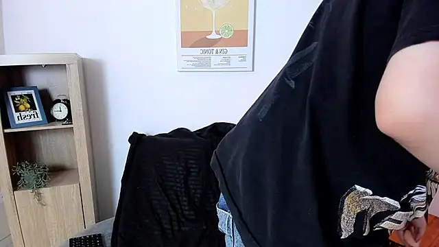 daniellesins2 online show from December 2025 08:57:01 PM