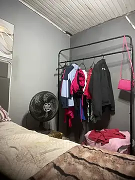 larysinha online show from April 2026 02:27:02 AM