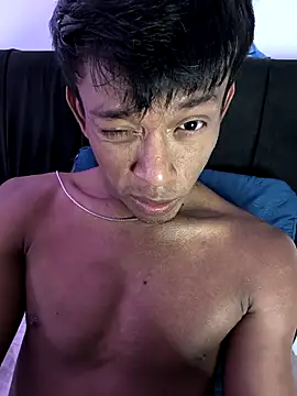 santinaughty online show from April 2026 09:01:02 PM