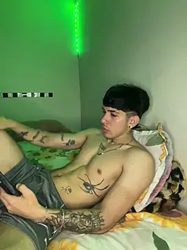 Snapshot of wil_hot chatting on November 2025 05:16:01 PM wil hot online show from November 2025 05:16:01 PM