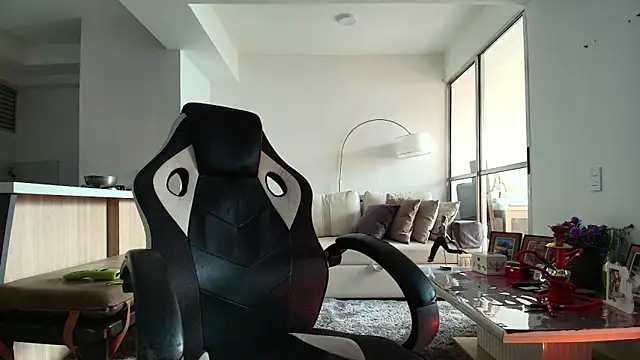 liorvante online show from February 2026 01:33:02 PM