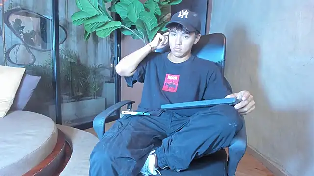 isaac grimm online show from February 2026 03:16:02 AM