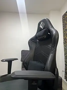 Snapshot of Liam_jones10 chatting on January 2026 05:23:02 AM Liam jones10 online show from January 2026 05:23:02 AM