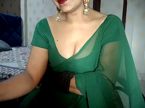 Snapshot of Hotronita123 chatting on June 2026 05:34:02 PM Hotronita123 online show from June 2026 05:34:02 PM