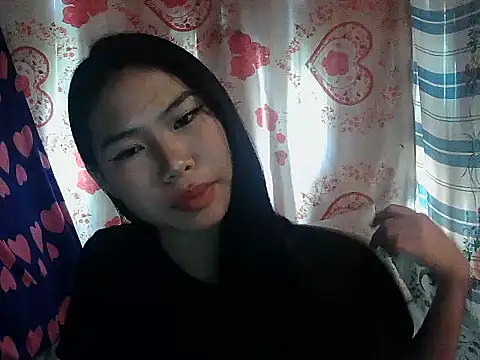 Snapshot of Allysonxx05 chatting on January 2026 02:25:02 AM Allysonxx05 online show from January 2026 02:25:02 AM