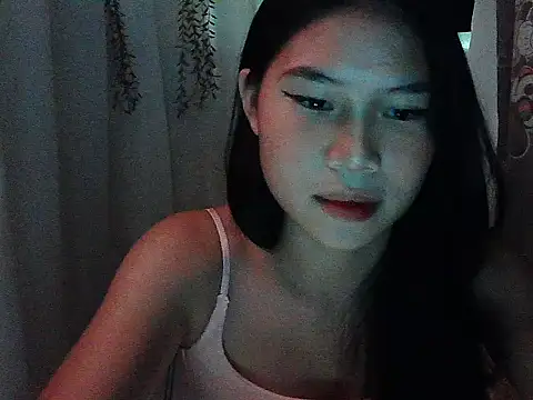 Snapshot of Allysonxx05 chatting on January 2026 05:20:01 AM Allysonxx05 online show from January 2026 05:20:01 AM