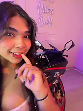 Snapshot of Mylarossi chatting on May 2026 05:29:01 PM Mylarossi online show from May 2026 05:29:01 PM
