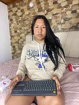 Snapshot of _madisonfoxxx2 chatting on December 2025 07:28:01 AM madisonfoxxx2 online show from December 2025 07:28:01 AM