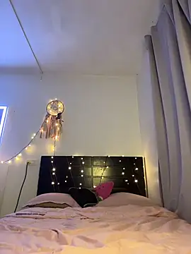 kira velour online show from December 2025 12:39:02 AM