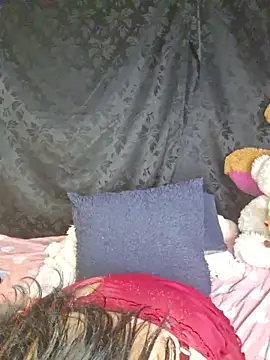 Snapshot of sol_liu chatting on November 2025 12:53:02 PM sol liu online show from November 2025 12:53:02 PM