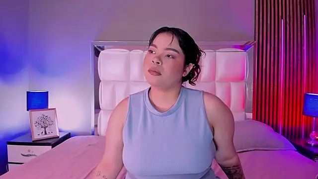 xCharlotte 20 online show from February 2026 08:05:02 PM