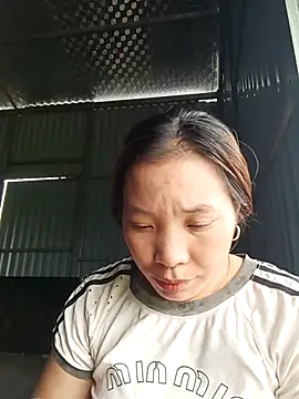 Evelyn-n online show from April 2026 05:27:02 AM