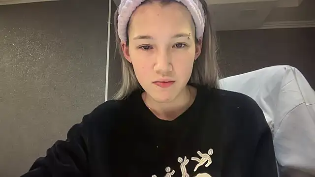 lilXdomii online show from January 2026 10:13:02 PM