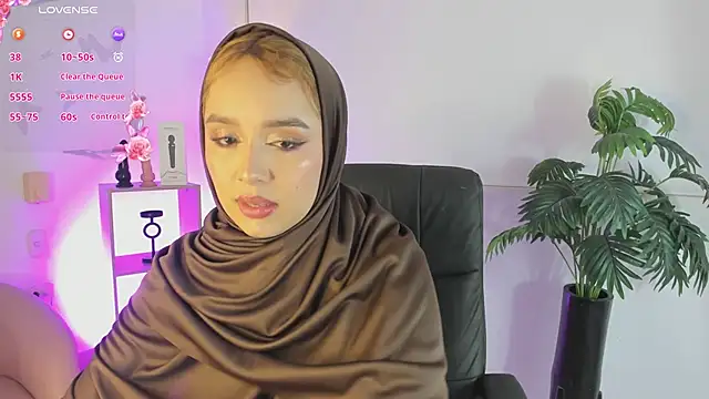 Snapshot of Jazmin_kithana chatting on May 2026 11:21:01 PM Jazmin kithana online show from May 2026 11:21:01 PM