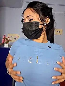 Hot-Haney77 online show from January 2026 04:23:01 PM