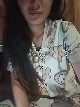 Snapshot of Hilary-123 chatting on July 2026 02:07:01 AM Hilary-123 online show from July 2026 02:07:01 AM