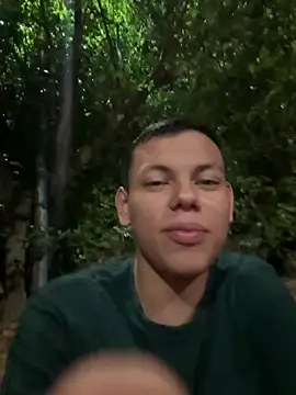 Snapshot of Latin_boys79 chatting on February 2026 05:39:02 AM Latin boys79 online show from February 2026 05:39:02 AM