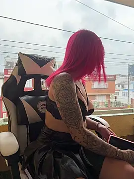 Scarlett firee online show from December 2025 05:09:01 PM