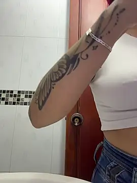 Scarlett firee online show from January 2026 05:04:02 PM