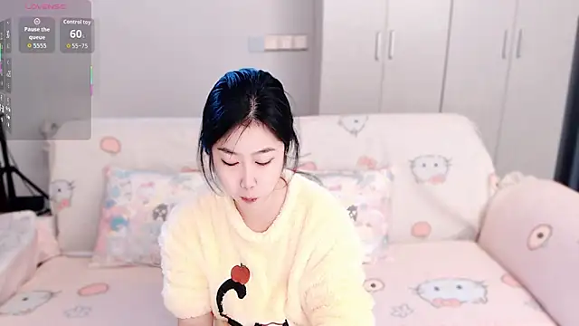 Camila-888 online show from December 2025 04:36:01 PM