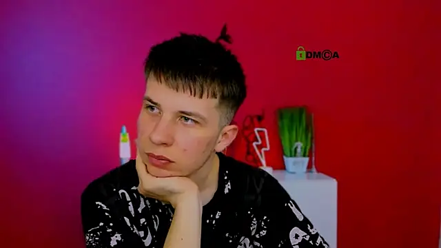 Snapshot of leo_valor chatting on March 2026 07:42:01 PM leo valor online show from March 2026 07:42:01 PM