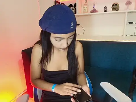 Snapshot of Samantha_Martiness chatting on December 2025 11:51:01 AM Samantha Martiness online show from December 2025 11:51:01 AM