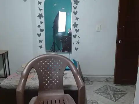 Andreaebony online show from December 2025 12:44:02 PM