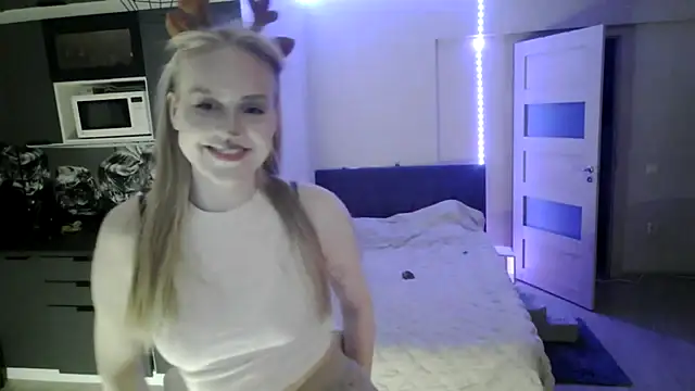 LunaPeony online show from February 2026 02:26:01 PM