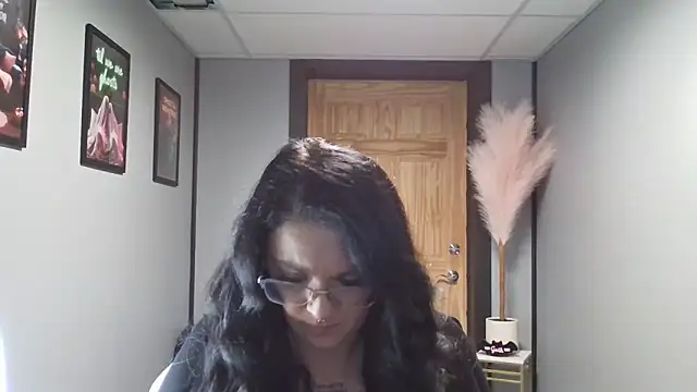 Natalia5Nash online show from December 2025 05:06:02 PM