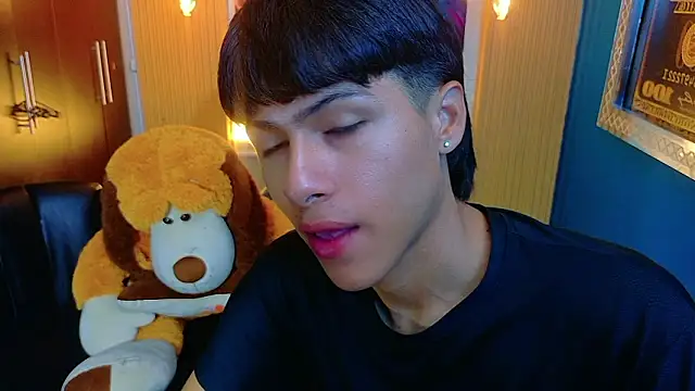 StormLuxX online show from March 2026 12:10:02 PM