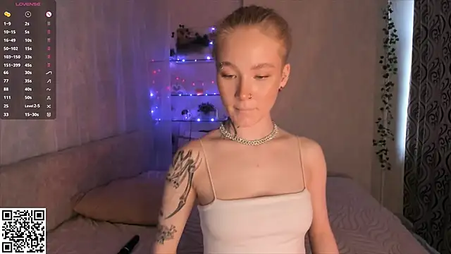 Snapshot of MaireLanda chatting on May 2026 01:08:02 PM MaireLanda online show from May 2026 01:08:02 PM