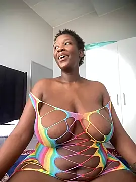 Snapshot of GiantClithpee chatting on March 2025 07:19:01 AM GiantClithpee online show from March 2025 07:19:01 AM